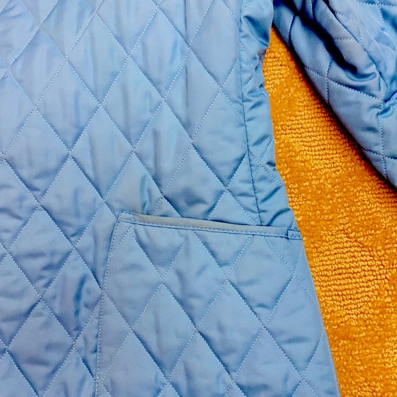 Burberry authentic quilted jacket size small - Picture 5 of 5